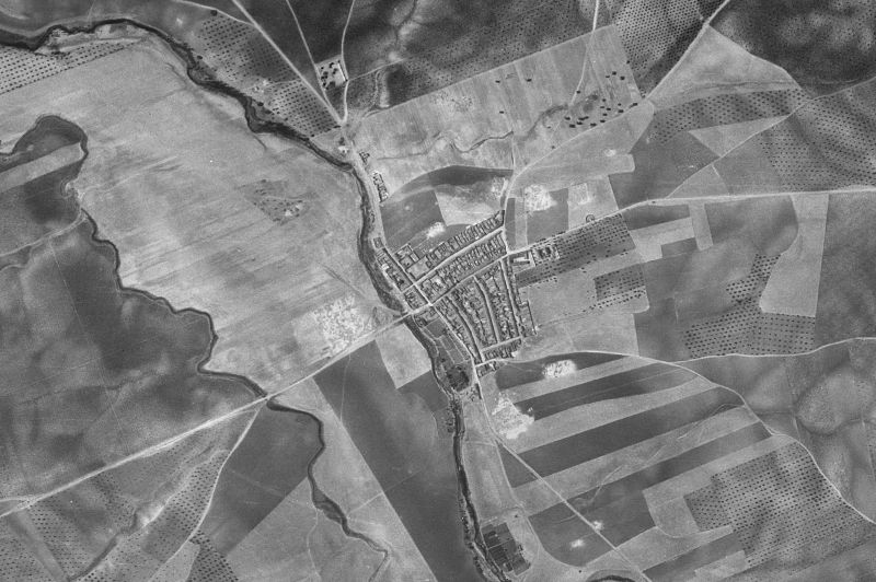 Ortofoto de 1956-1957 del núcleo de Corte de Peleas