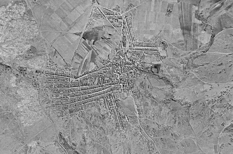 Ortofoto de 1956-1957 del núcleo de Orellana la Vieja