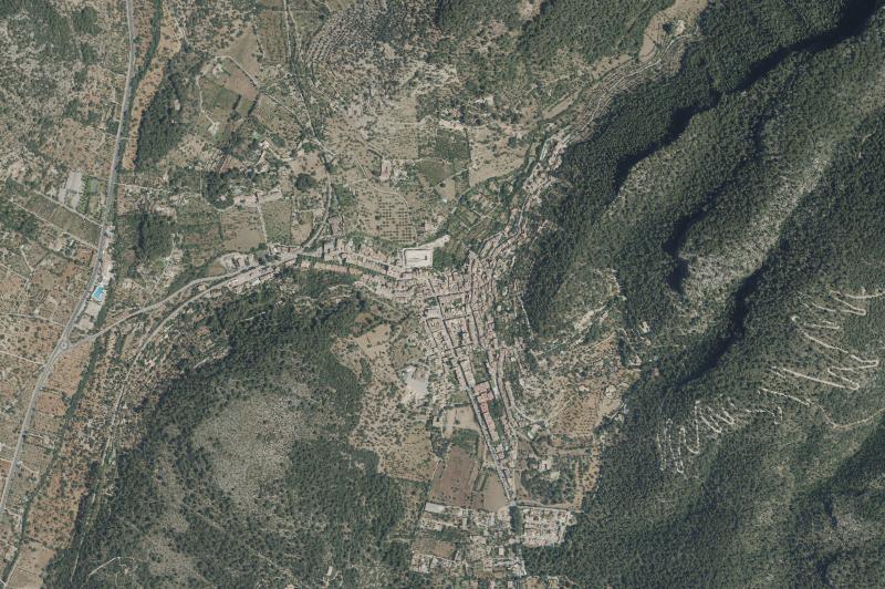 Ortofoto actual del núcleo de Bunyola