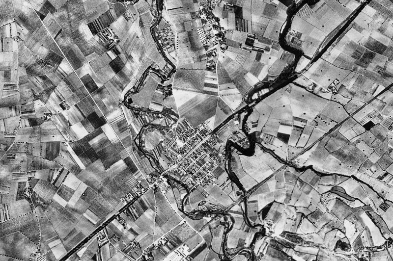 Ortofoto de 1956-1957 del núcleo de Santa Margarida i els Monjos