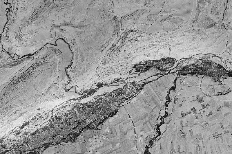 Ortofoto de 1956-1957 del núcleo de Cerezo de Río Tirón