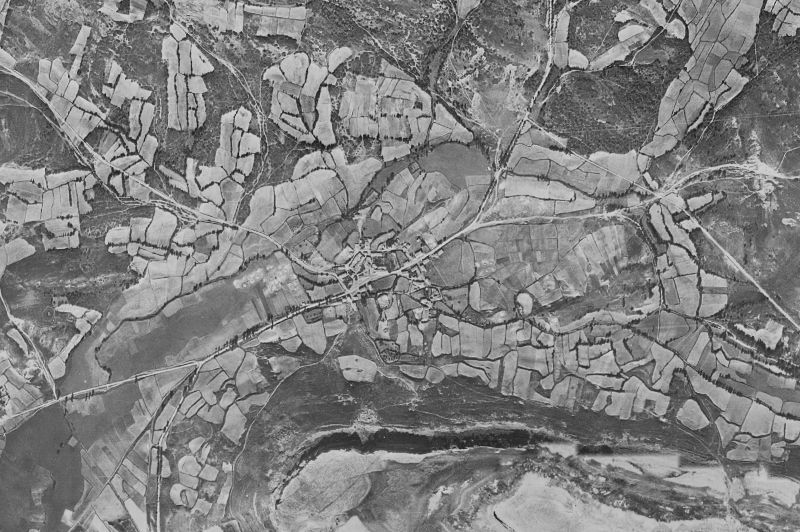 Ortofoto de 1956-1957 del núcleo de Humada