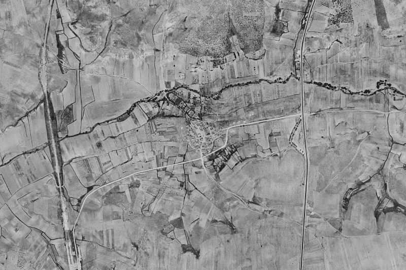 Ortofoto de 1956-1957 del núcleo de Madrigalejo del Monte
