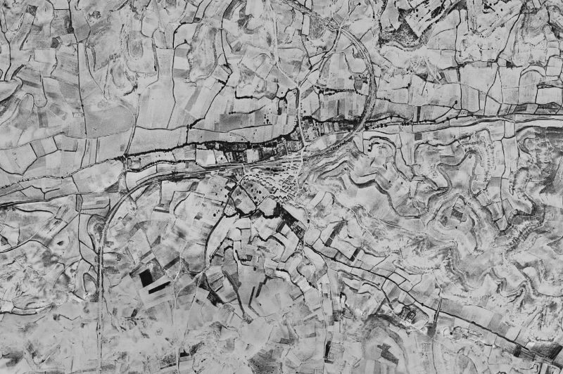 Ortofoto de 1956-1957 del núcleo de Modúbar de la Emparedada