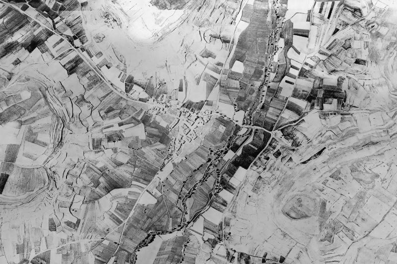 Ortofoto de 1956-1957 del núcleo de Pedrosa de Río Úrbel