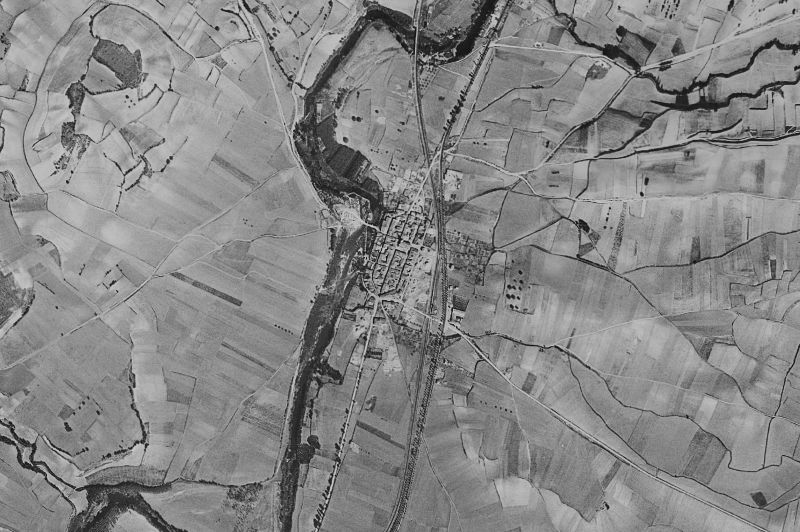 Ortofoto de 1956-1957 del núcleo de La Puebla de Arganzón