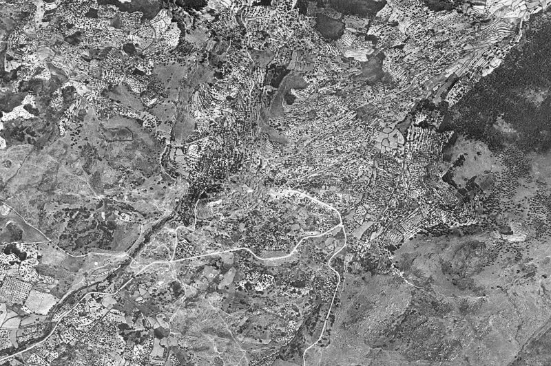 Ortofoto de 1956-1957 del núcleo de Arroyomolinos de la Vera