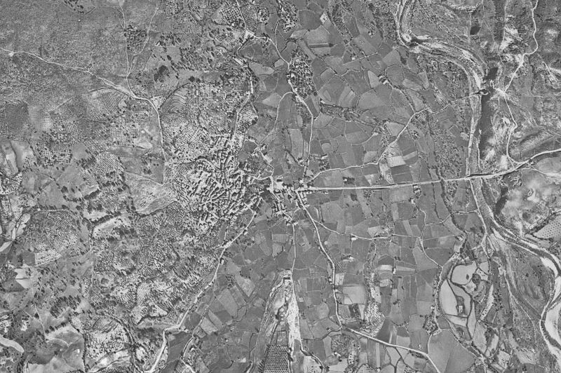 Ortofoto de 1956-1957 del núcleo de Madrigal de la Vera
