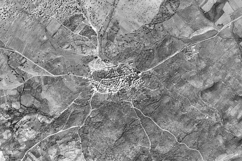 Ortofoto de 1956-1957 del núcleo de Santibáñez el Bajo