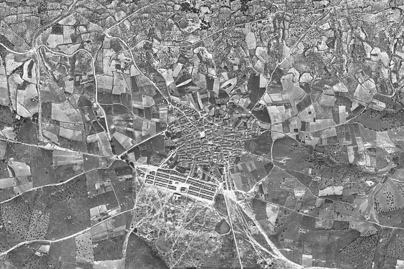 Ortofoto de 1956-1957 del núcleo de Serradilla