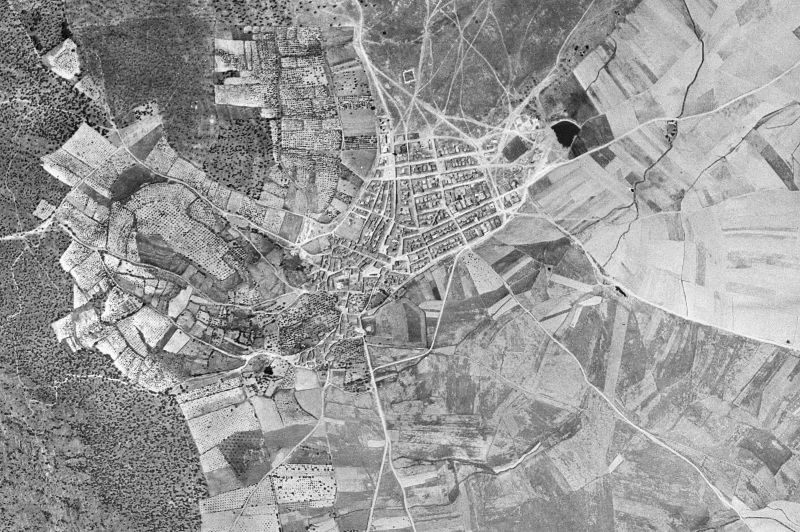 Ortofoto de 1956-1957 del núcleo de Sierra de Fuentes