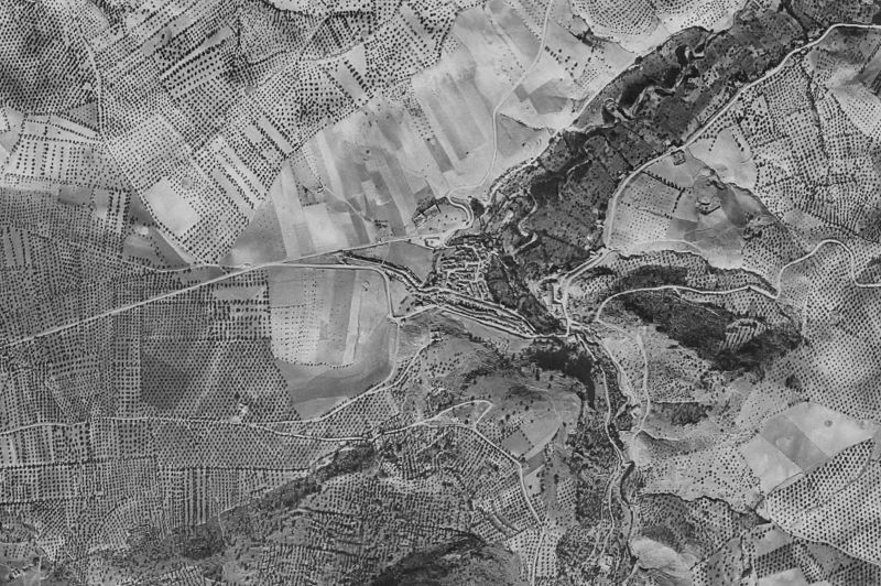 Ortofoto de 1956-1957 del núcleo de Almedinilla