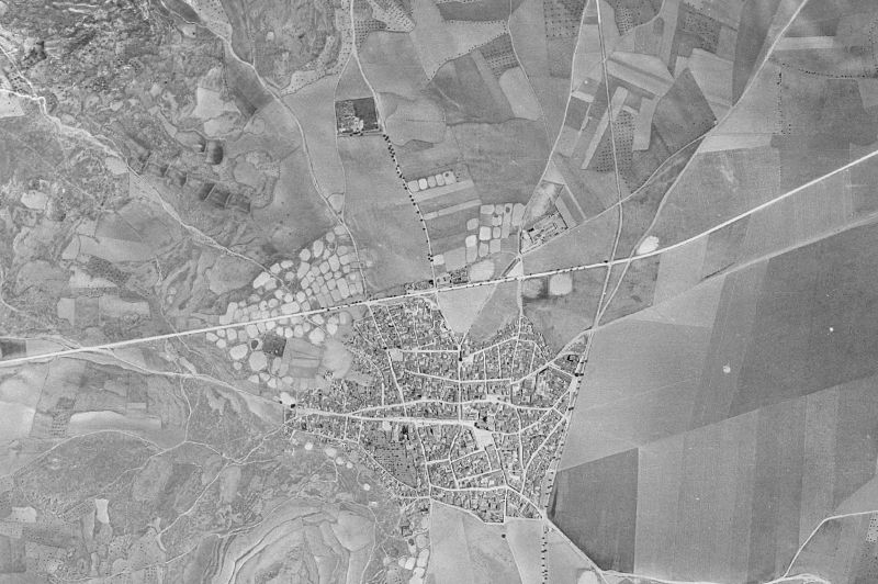 Ortofoto de 1956-1957 del núcleo de Sisante