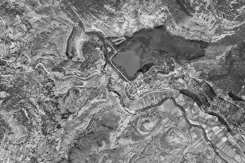 Ortofoto de 1956-1957 del núcleo de Uña