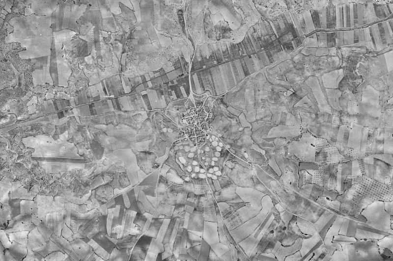 Ortofoto de 1956-1957 del núcleo de Valhermoso de la Fuente