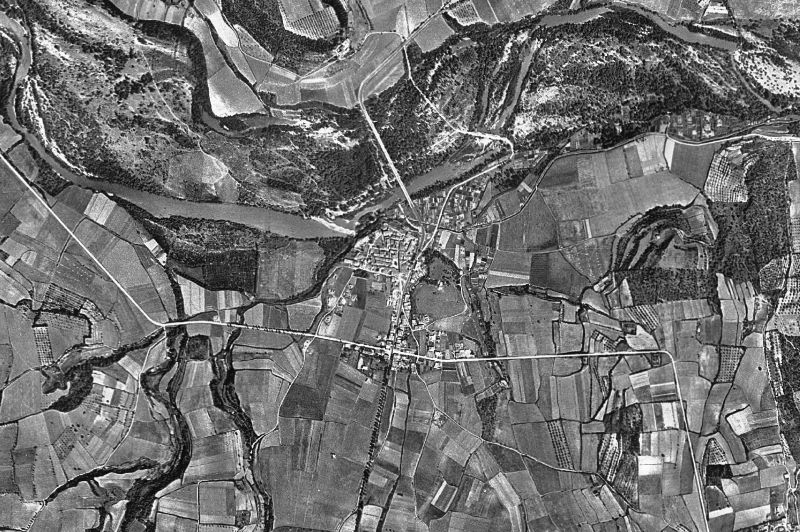 Ortofoto de 1956-1957 del núcleo de Bàscara