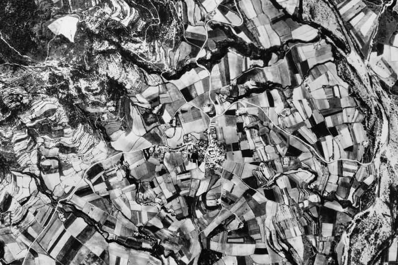 Ortofoto de 1956-1957 del núcleo de Montagut i Oix