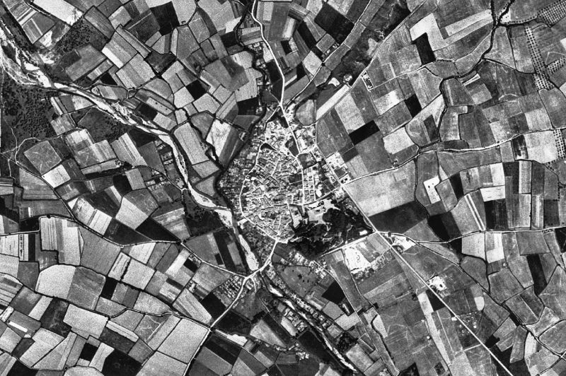 Ortofoto de 1956-1957 del núcleo de Peralada