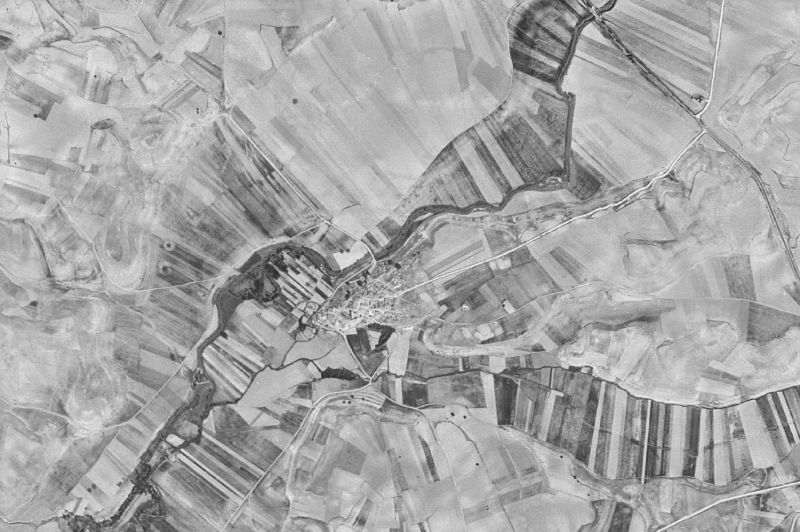 Ortofoto de 1956-1957 del núcleo de Armuña de Tajuña