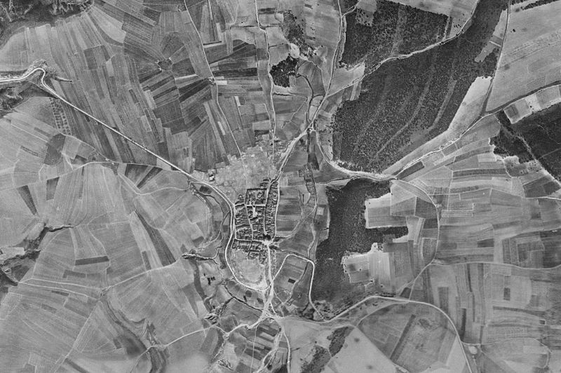 Ortofoto de 1956-1957 del núcleo de Fuentelahiguera de Albatages