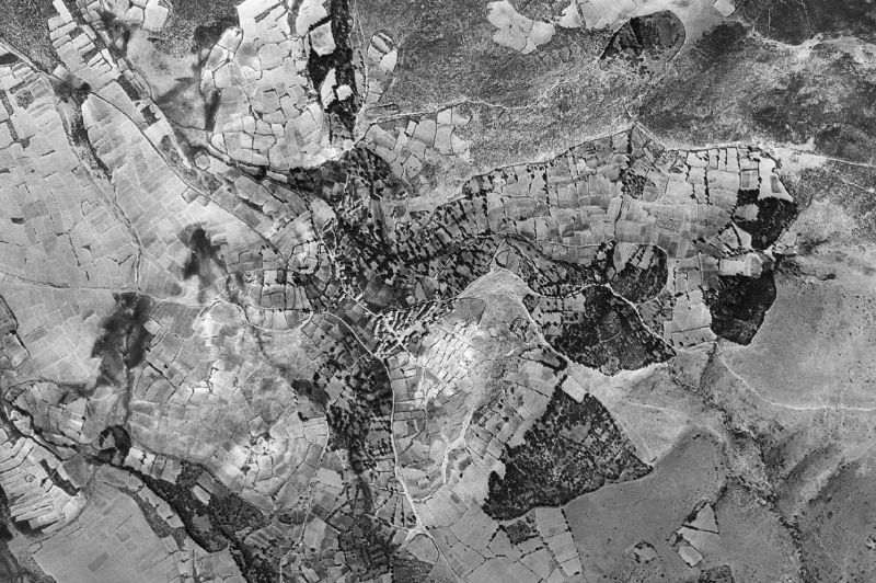 Ortofoto de 1956-1957 del núcleo de Gascueña de Bornova
