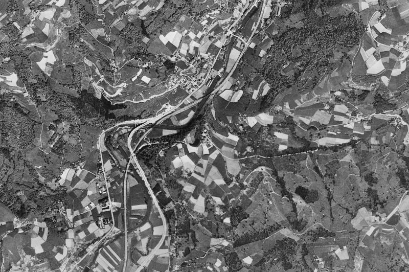 Ortofoto de 1956-1957 del núcleo de Arama