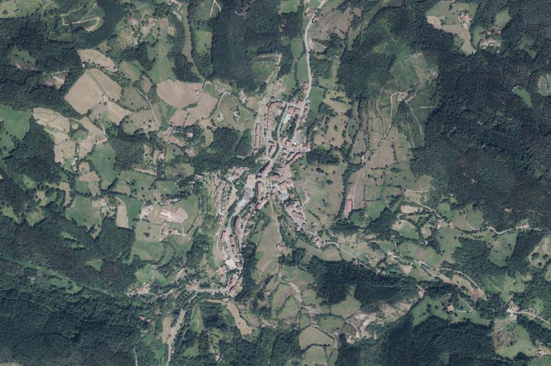 Ortofoto actual del núcleo de Zegama