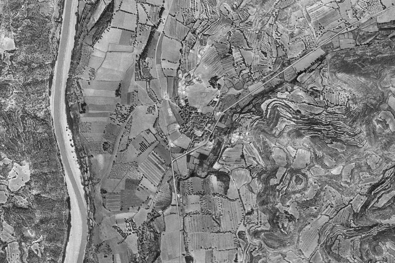 Ortofoto de 1956-1957 del núcleo de Biscarrués