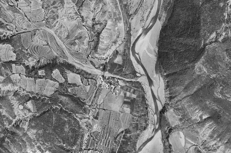 Ortofoto de 1956-1957 del núcleo de Labuerda