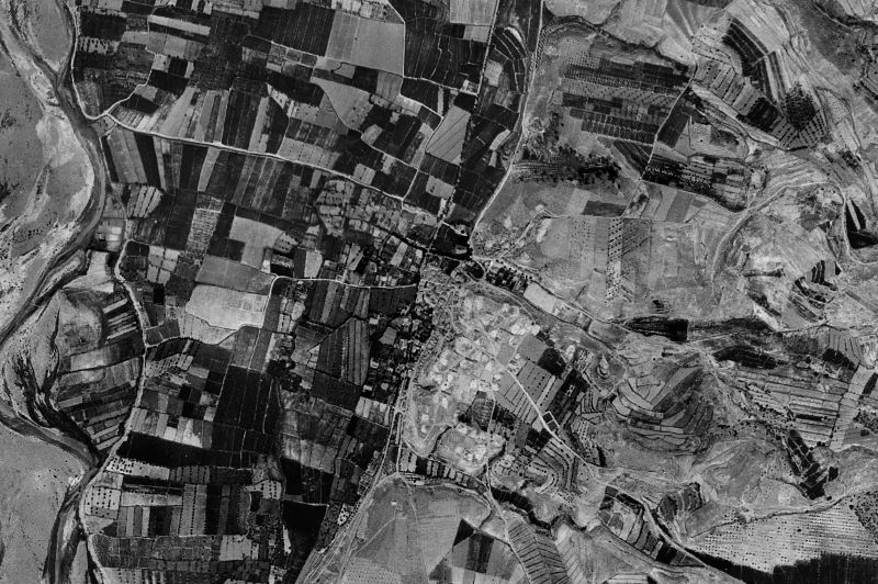 Ortofoto de 1956-1957 del núcleo de Pueyo de Santa Cruz