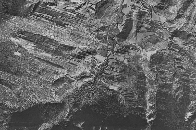 Ortofoto de 1956-1957 del núcleo de Santa Cruz de la Serós