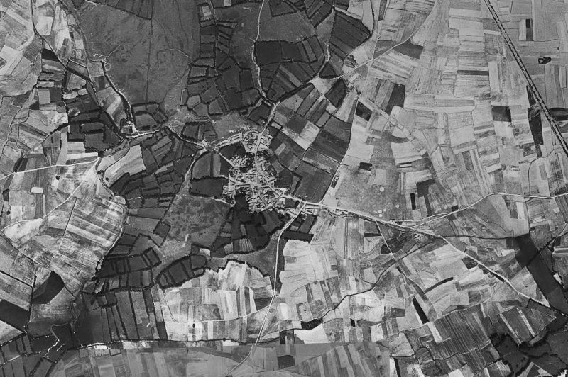 Ortofoto de 1956-1957 del núcleo de Mansilla Mayor