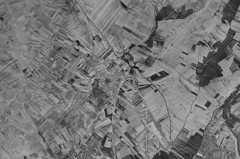 Ortofoto de 1956-1957 del núcleo de Villaturiel