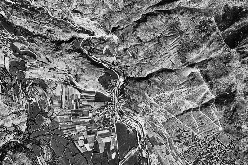 Ortofoto de 1956-1957 del núcleo de Esterri d'Àneu
