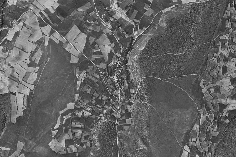 Ortofoto de 1956-1957 del núcleo de Hornos de Moncalvillo