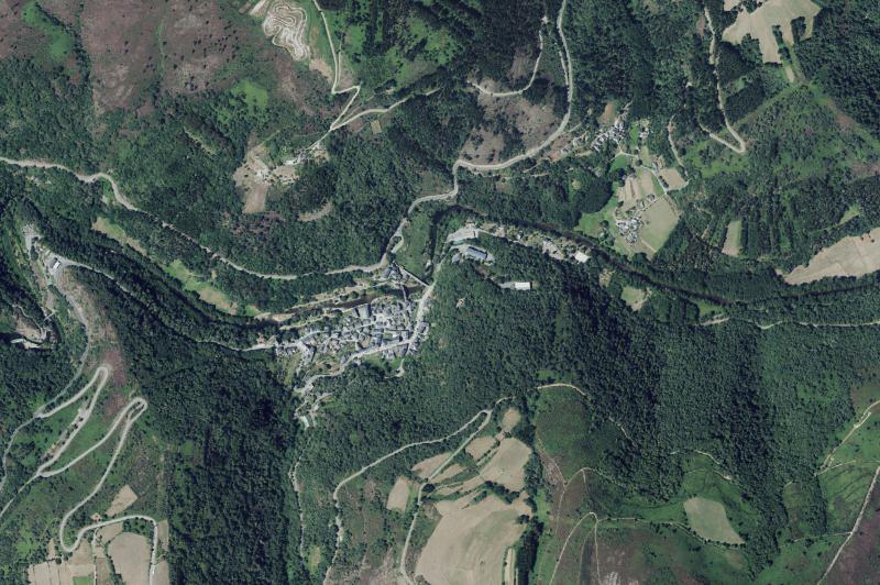 Ortofoto actual del núcleo de Navia de Suarna