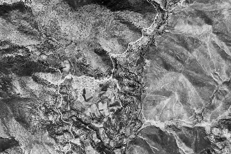 Ortofoto de 1956-1957 del núcleo de Ojén