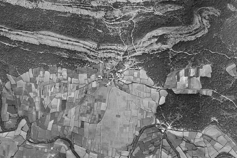 Ortofoto de 1956-1957 del núcleo de Arakil