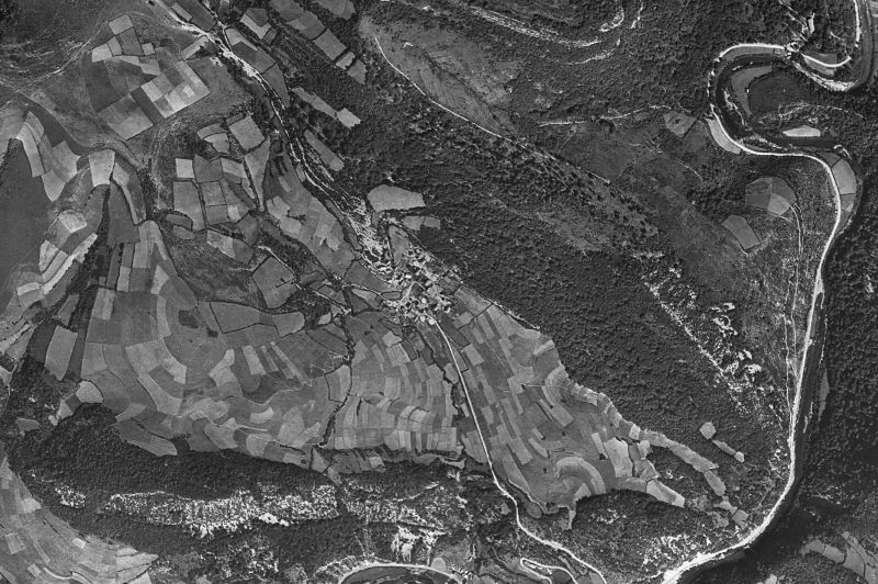 Ortofoto de 1956-1957 del núcleo de Aria