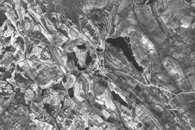 Ortofoto de 1956-1957 del núcleo de Biurrun-Olcoz