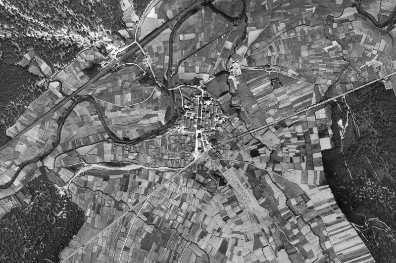 Ortofoto de 1956-1957 del núcleo de Etxarri Aranatz