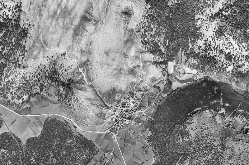 Ortofoto de 1956-1957 del núcleo de Lezaun