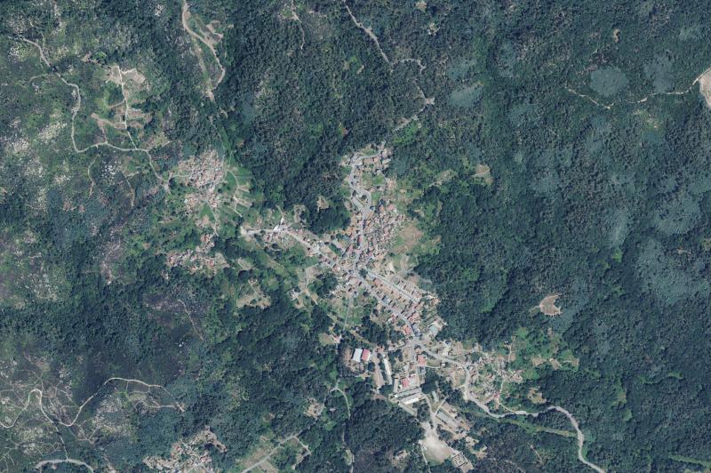 Ortofoto actual del núcleo de Carballeda de Avia