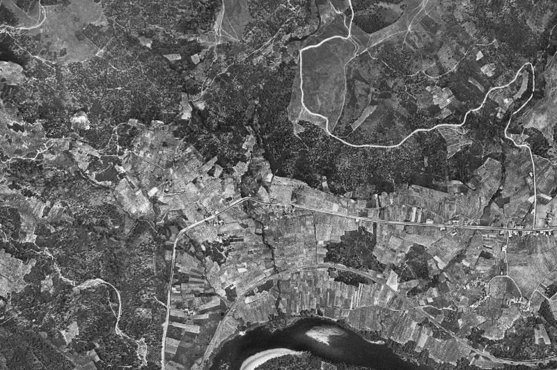 Ortofoto de 1956-1957 del núcleo de Cenlle