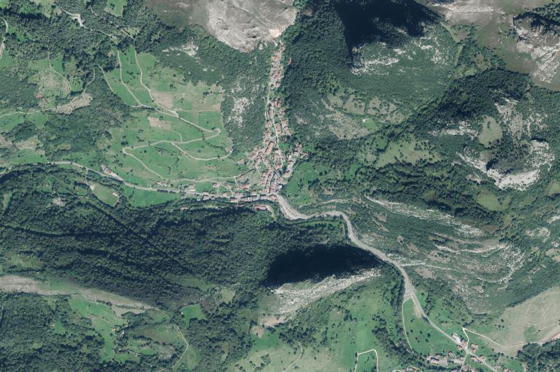 Ortofoto actual del núcleo de Cabrales