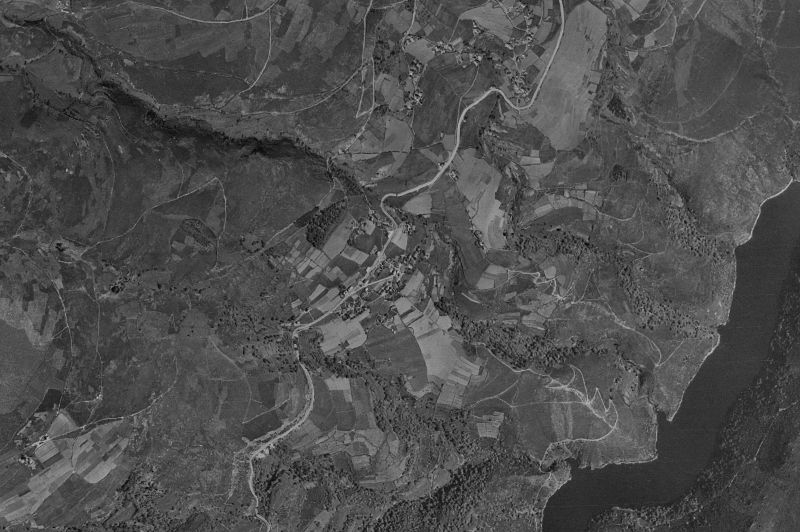 Ortofoto de 1956-1957 del núcleo de Illano