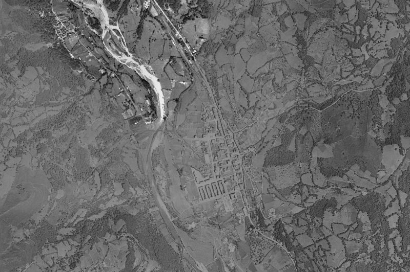 Ortofoto de 1956-1957 del núcleo de Laviana