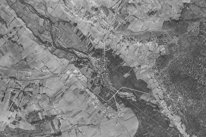 Ortofoto de 1956-1957 del núcleo de Báscones de Ojeda