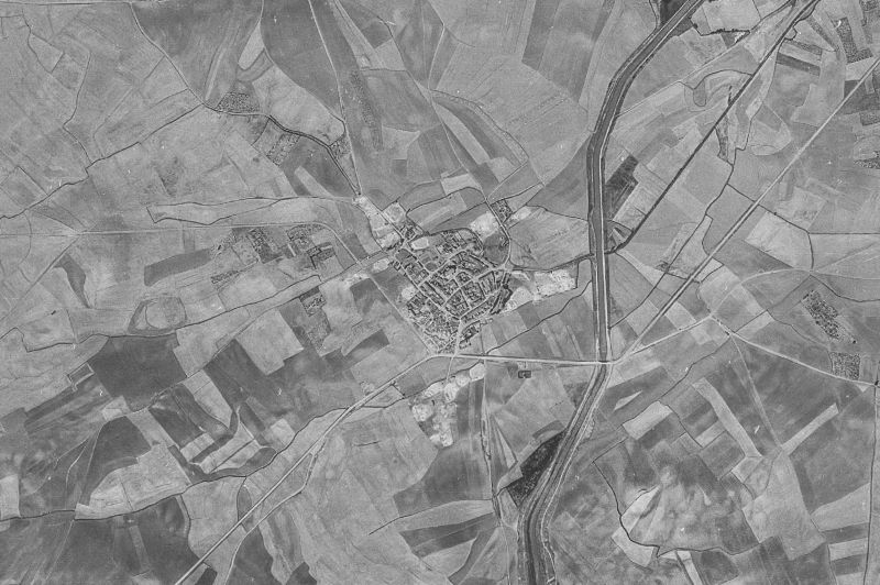 Ortofoto de 1956-1957 del núcleo de Requena de Campos