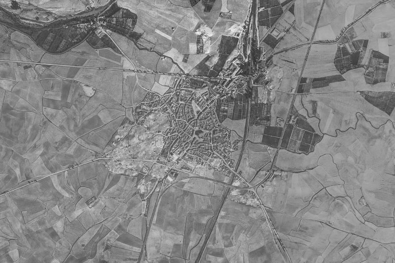 Ortofoto de 1956-1957 del núcleo de Osorno la Mayor